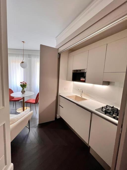 Elegante Appartamento In Zona Tortona-Solari Milan Exterior photo